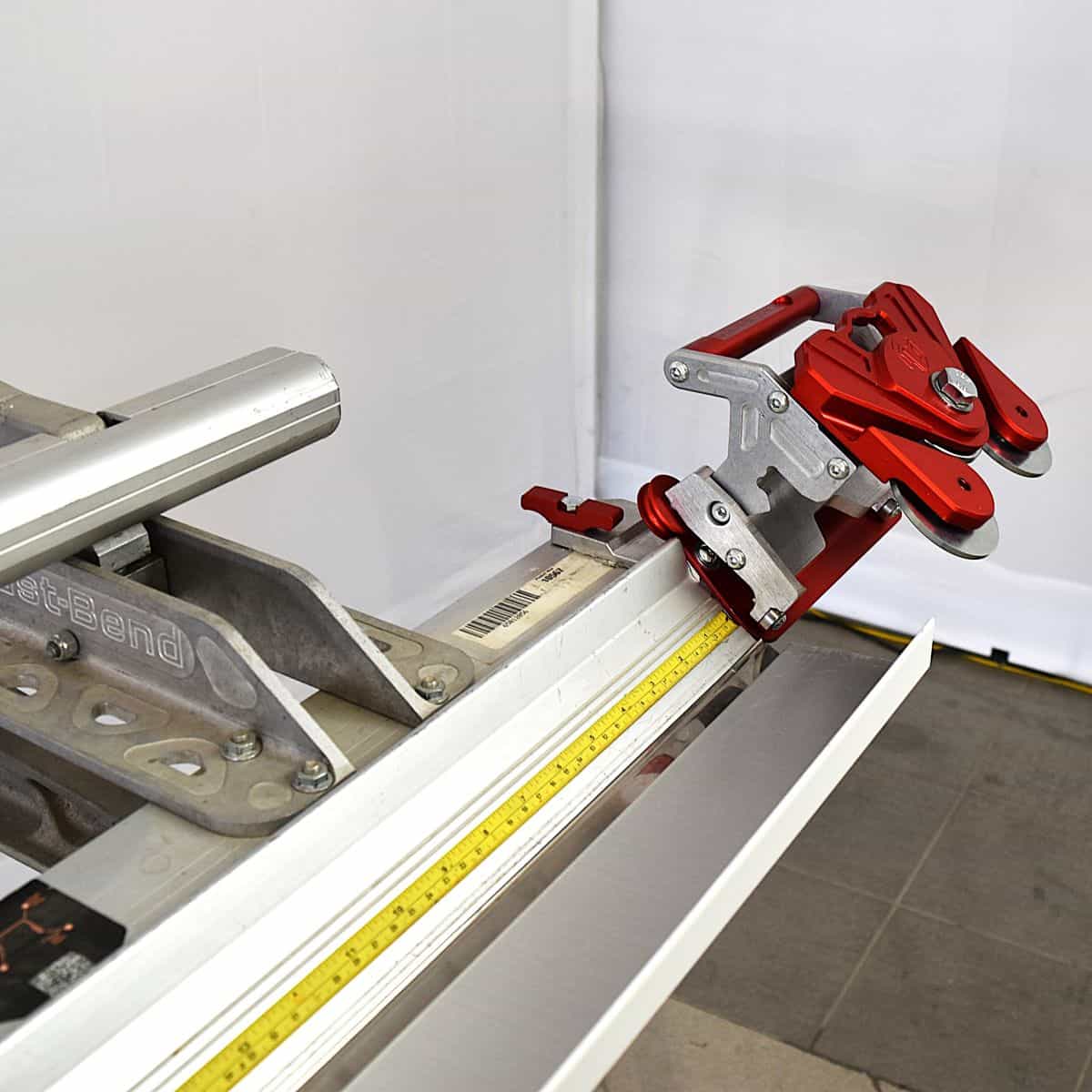 Two-Way Cutting Tool to Fit Tapco* Brakes